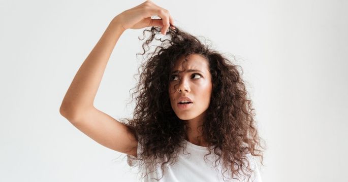 Idratazione per capelli asciutti: come trattare i capelli in 3 passi